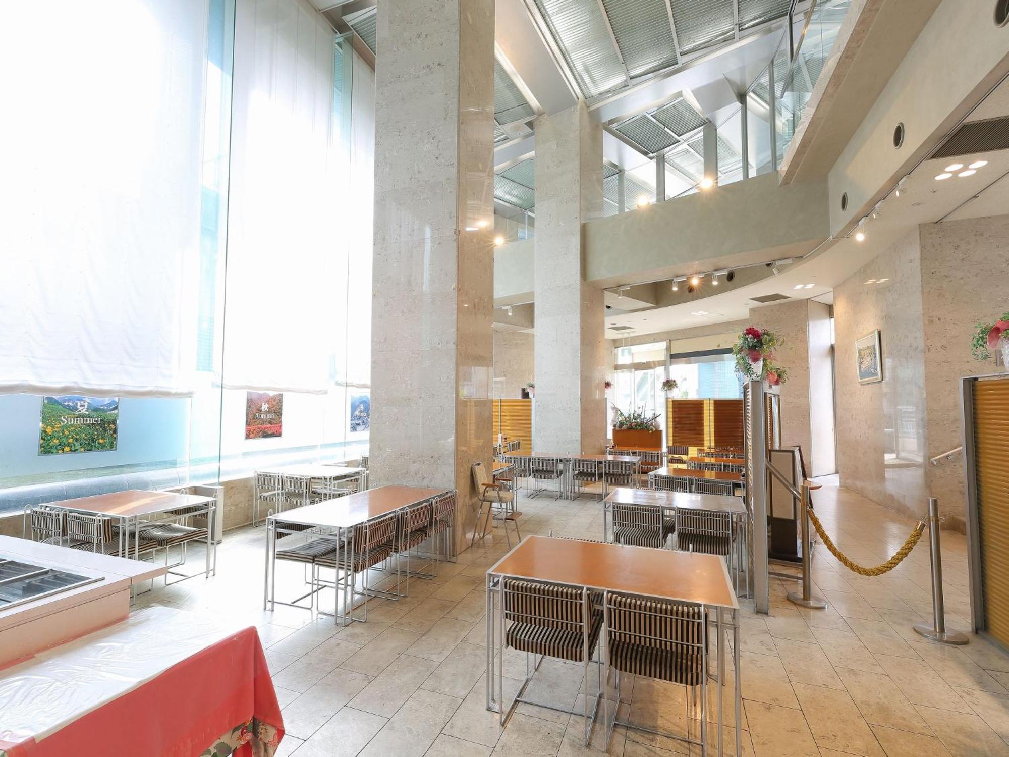 Apa Hotel Toyama Ekimae מראה חיצוני תמונה