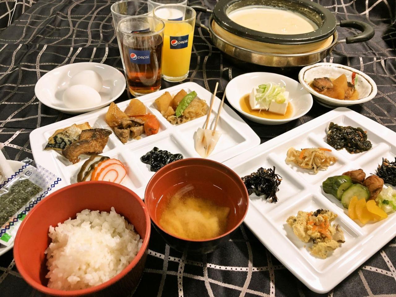 Apa Hotel Toyama Ekimae מראה חיצוני תמונה