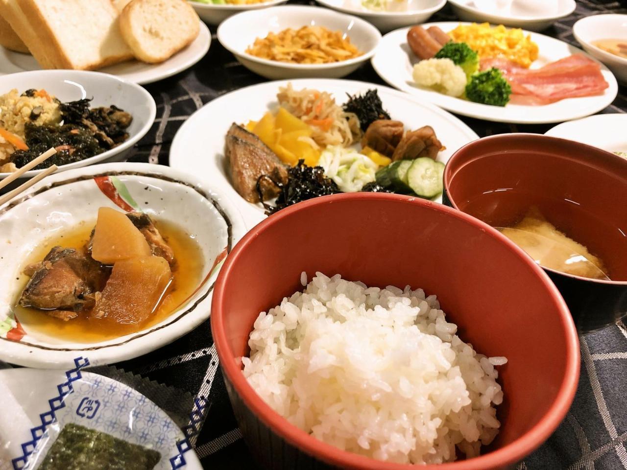 Apa Hotel Toyama Ekimae מראה חיצוני תמונה